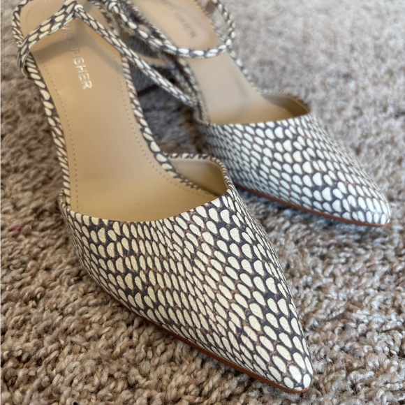 Marc Fisher Callo Snake Print Pump - Picture 11 of 11